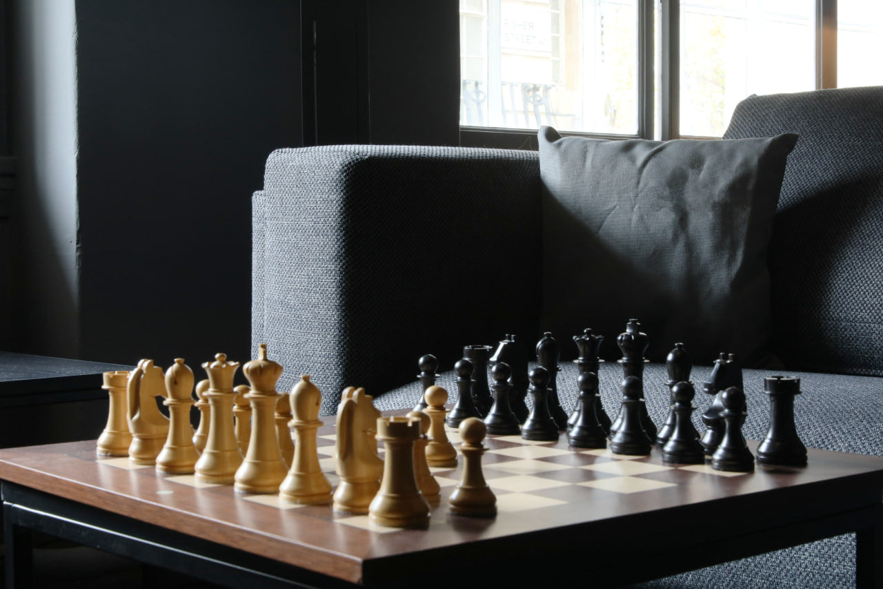 Cara belajar Catur – Memimpin setiap langkah untuk orang tua dan alasannya